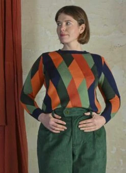 Thelma - Bottle Green Corduroy Trousers -Palava Sale Store ThelmaBottleGreen website 3 6a8ddea3 b7f6 4182 91db 1482d854541d